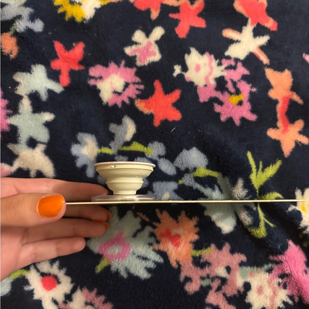 PopSocket Multicolor Phone Grip - Picture 3 of 4